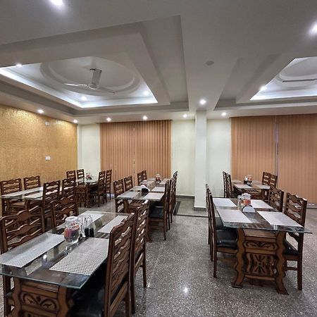 Fair Mount, Airport Road, Humhama Srinagar Hotell Exteriör bild