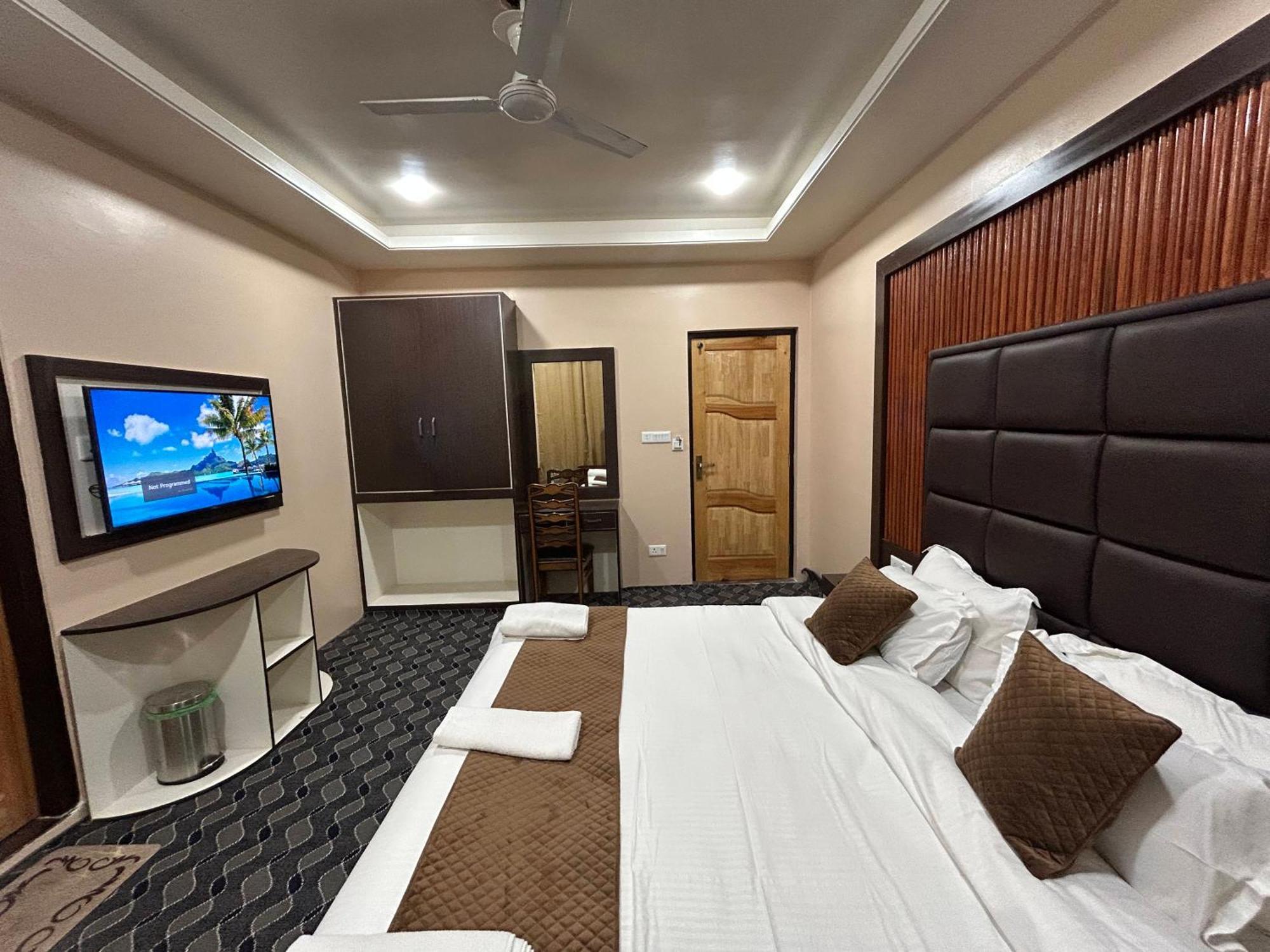 Fair Mount, Airport Road, Humhama Srinagar Hotell Rum bild